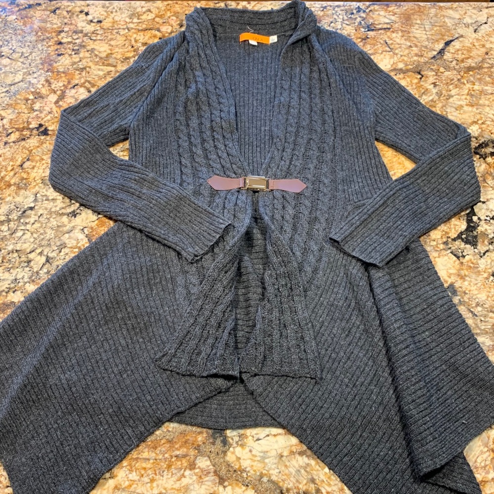 ONE A Gray Buckled Cardigan 🧥